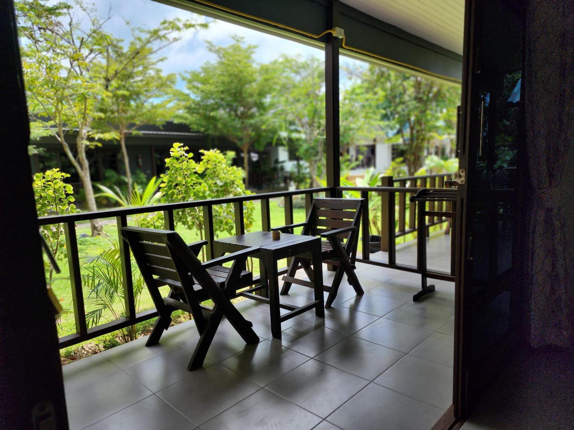 Tiki Beach Koh Phangan Beach Restaurant Bar And Coworking (Adults Only) Baan Tai Ngoại thất bức ảnh