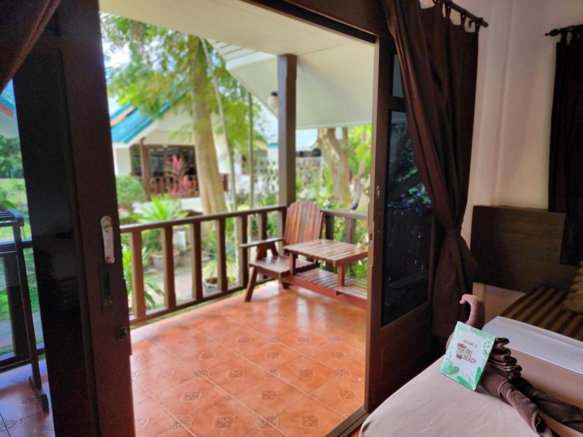 Tiki Beach Koh Phangan Beach Restaurant Bar And Coworking (Adults Only) Baan Tai Ngoại thất bức ảnh