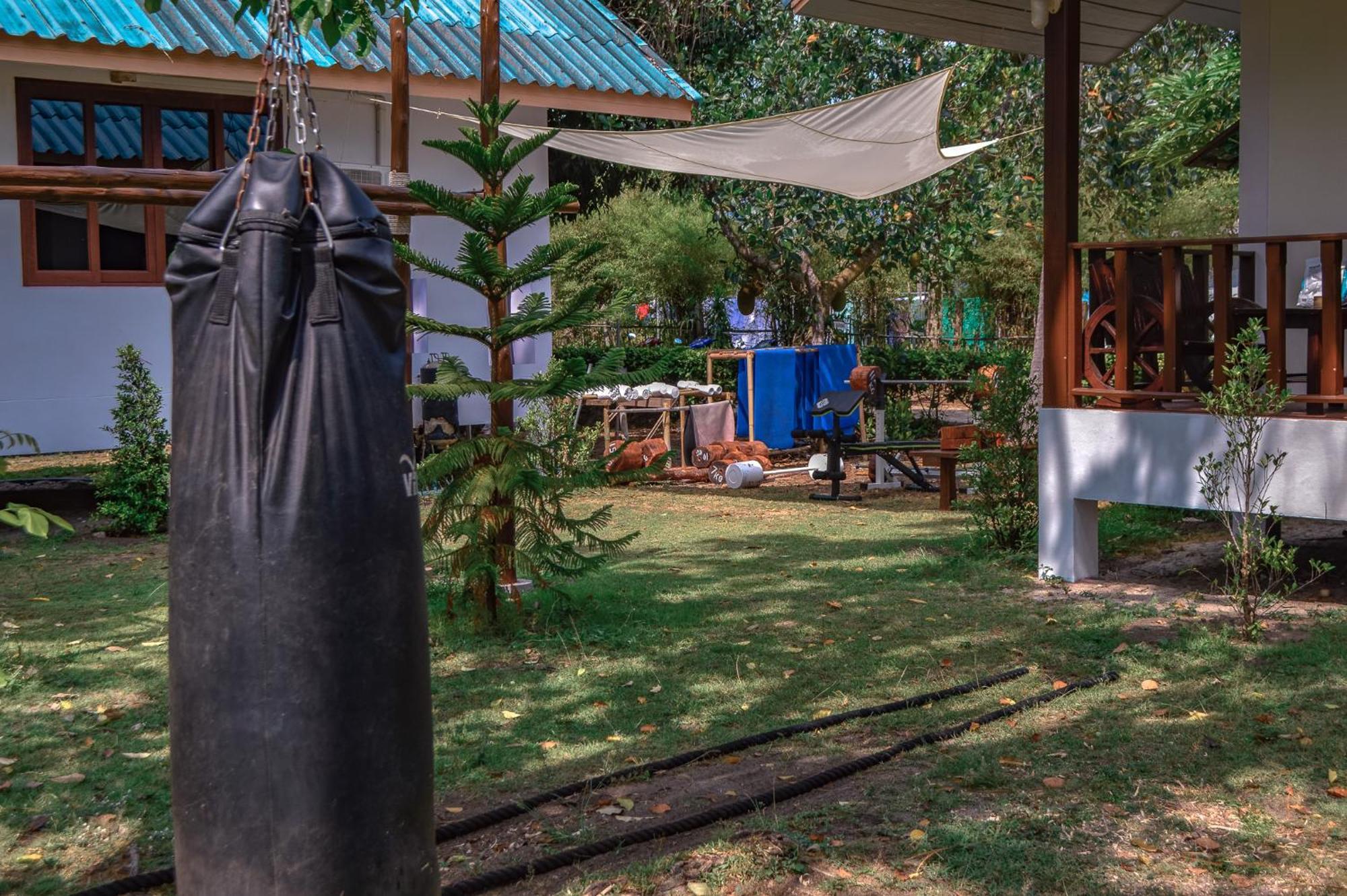 Tiki Beach Koh Phangan Beach Restaurant Bar And Coworking (Adults Only) Baan Tai Ngoại thất bức ảnh